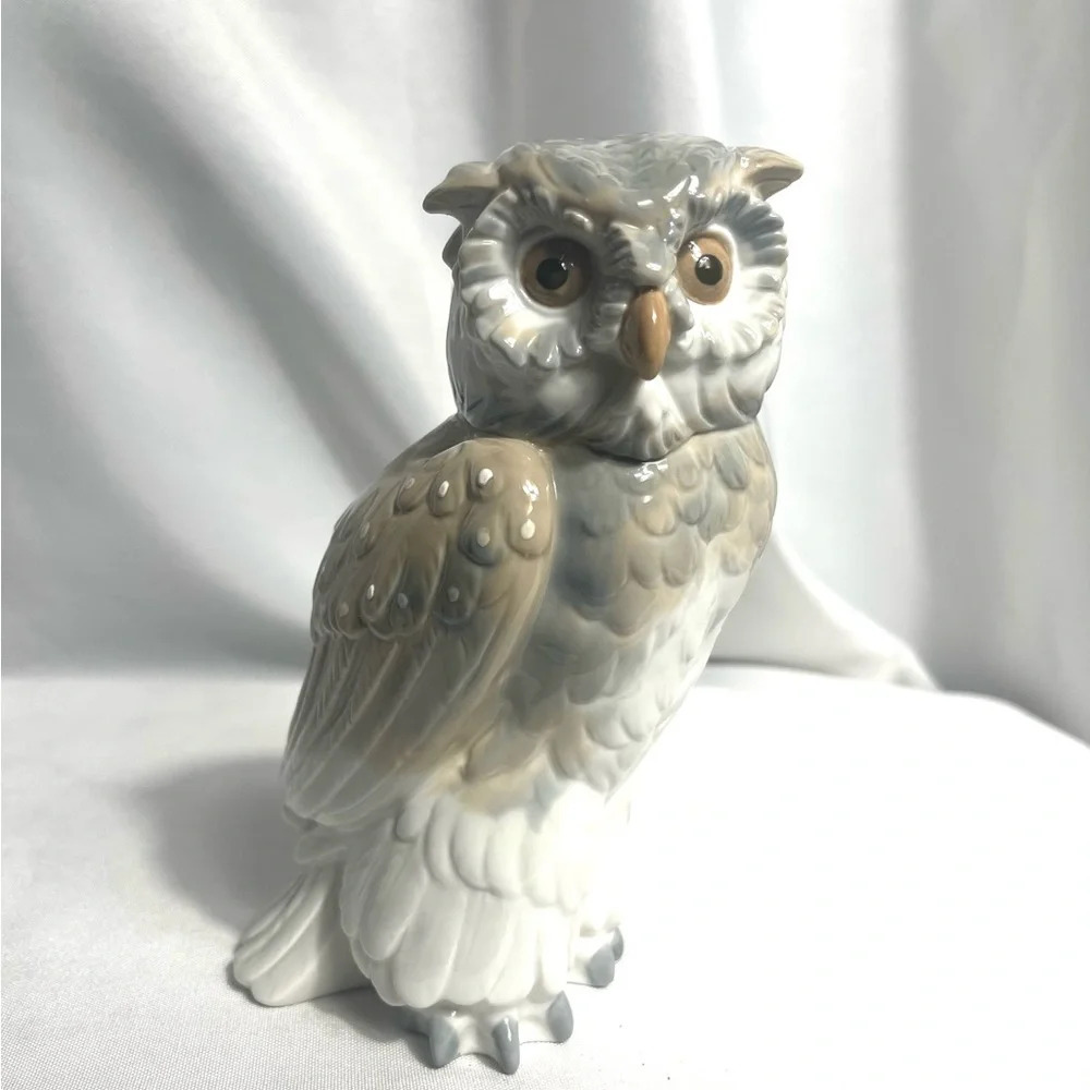 Nao Lladro Short Eared Owl Porcelain Figure Gray & White 6 1/2" 1979
